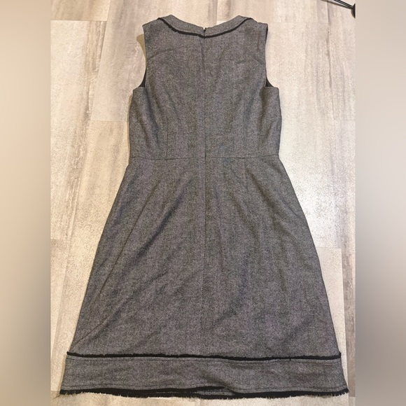 Banana Republic Gray and Black V-Neck Mini Dress - Picture 3 of 9